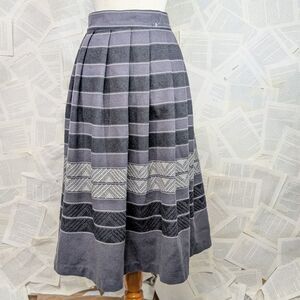 Vintage Gray Midi A-Line Skirt with Pleats Wool blend